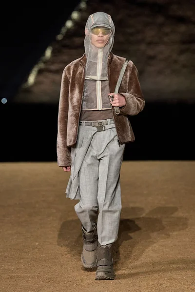 Look 57